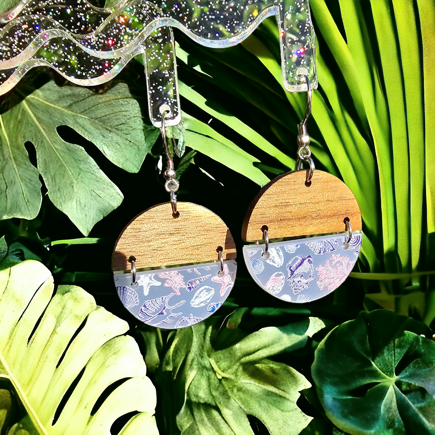 Seashell Split Round Earrings - UV Reactive