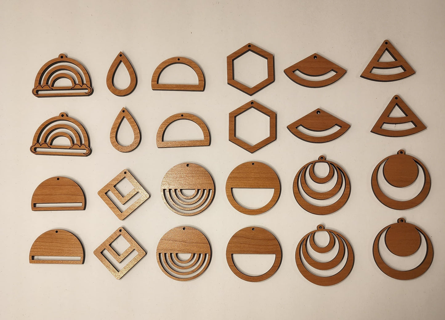 Macramé Blanks: 12 Pairs With Findings